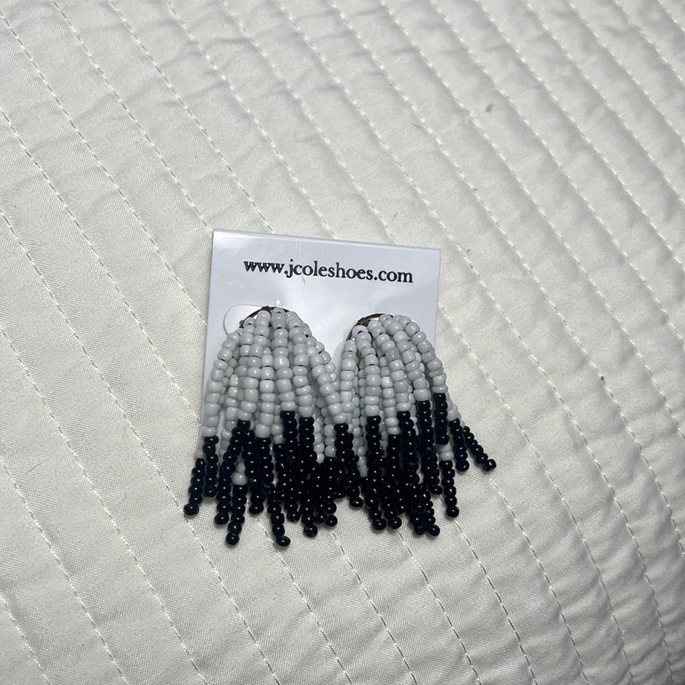 Black/White earrings